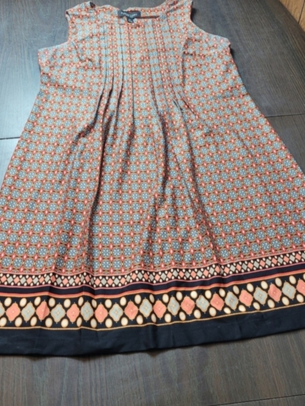 Perceptions Coral And Black Geometric Printed Sleeveless Midi Dress Medium